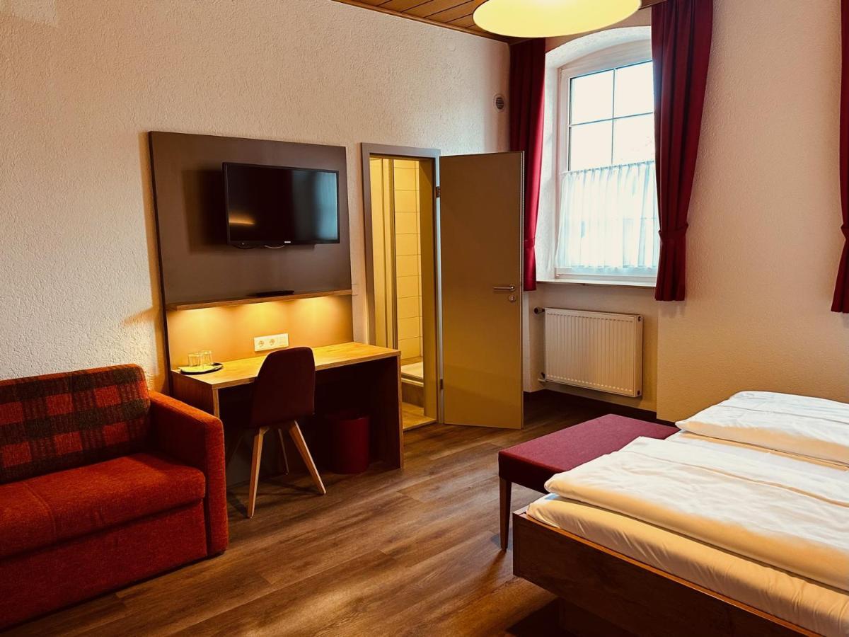 Hotel Und Wirtshaus Loewen Rielasingen-Worblingen Bagian luar foto