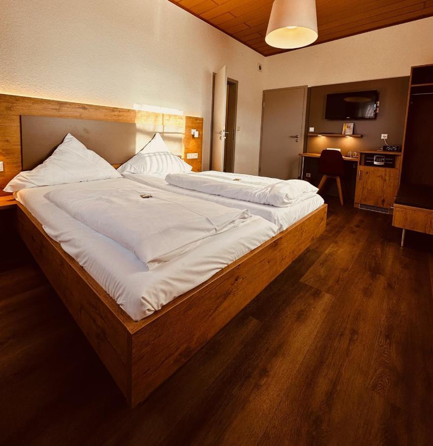 Hotel Und Wirtshaus Loewen Rielasingen-Worblingen Bagian luar foto